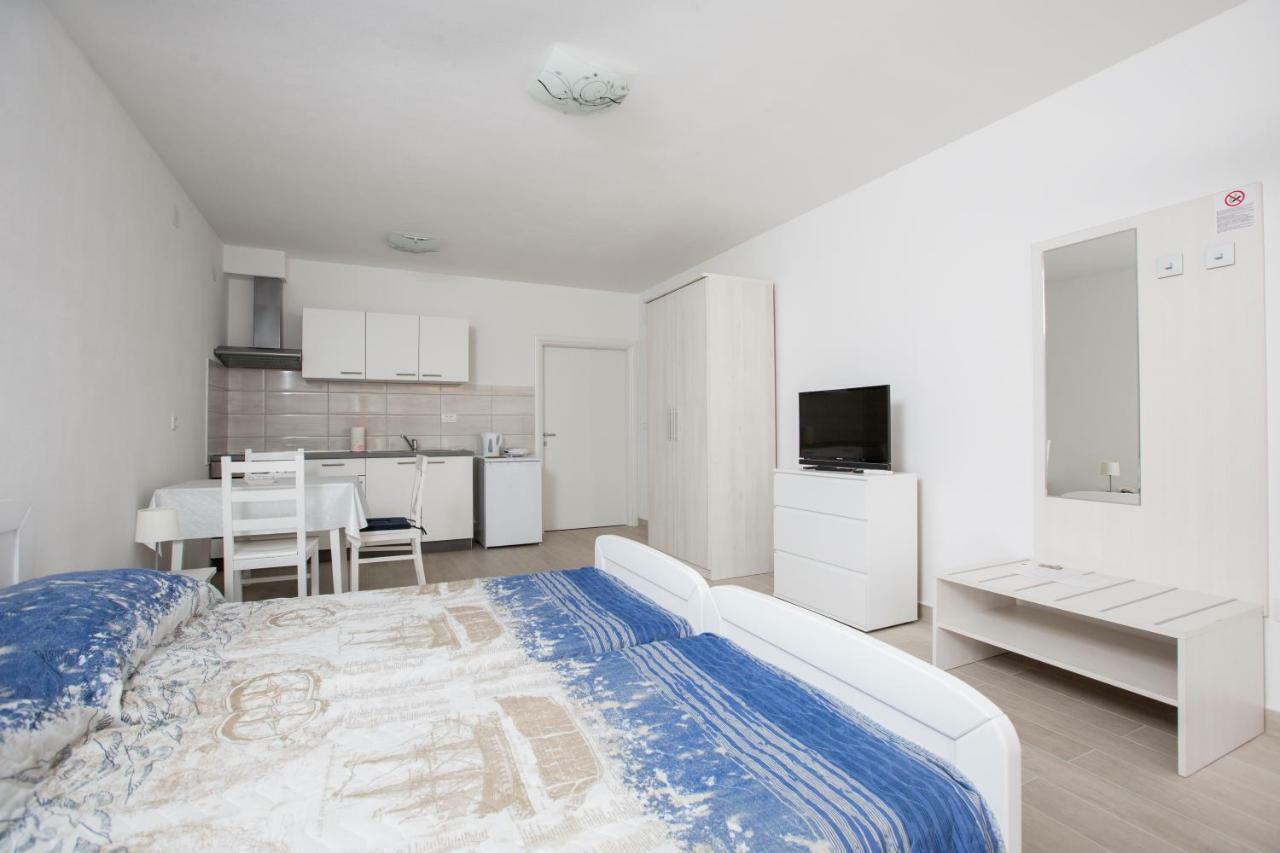 Apartmani Ve-Ro Опатия Экстерьер фото
